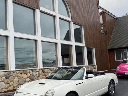 Used 2002 Ford Thunderbird image 27