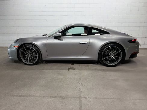 Used 2024 Porsche 911 Carrera RWD image 2