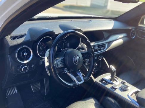 Used 2021 Alfa Romeo Stelvio Ti Sport AWD/4WD image 7