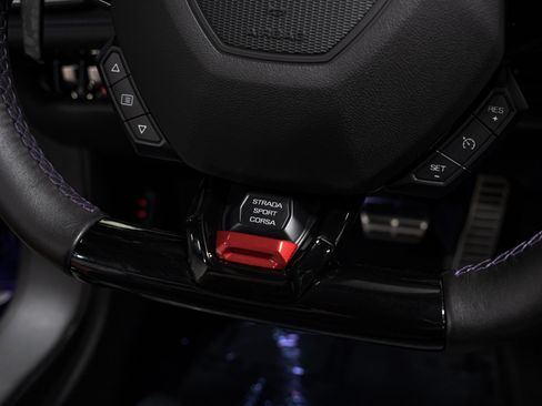 Used 2020 Lamborghini Huracan EVO AWD/4WD image 47