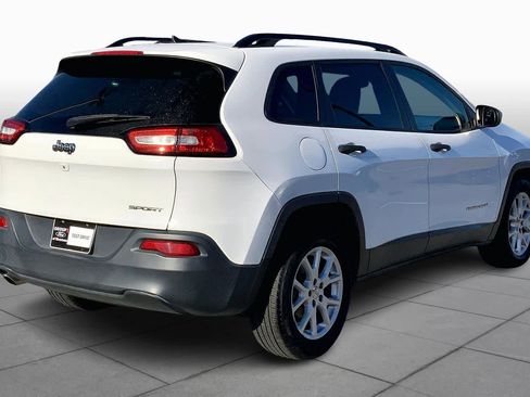 Used 2017 Jeep Cherokee Sport image 12