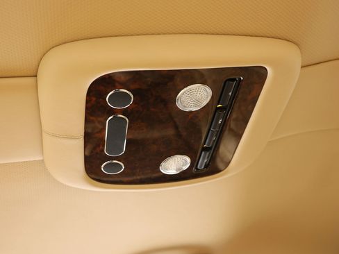 Used 2016 Bentley Flying Spur W12 image 64