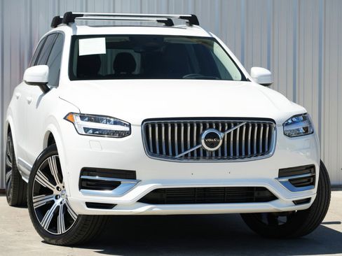 Used 2023 Volvo XC90 T8 Ultimate w/ Protection Package Premier image 4