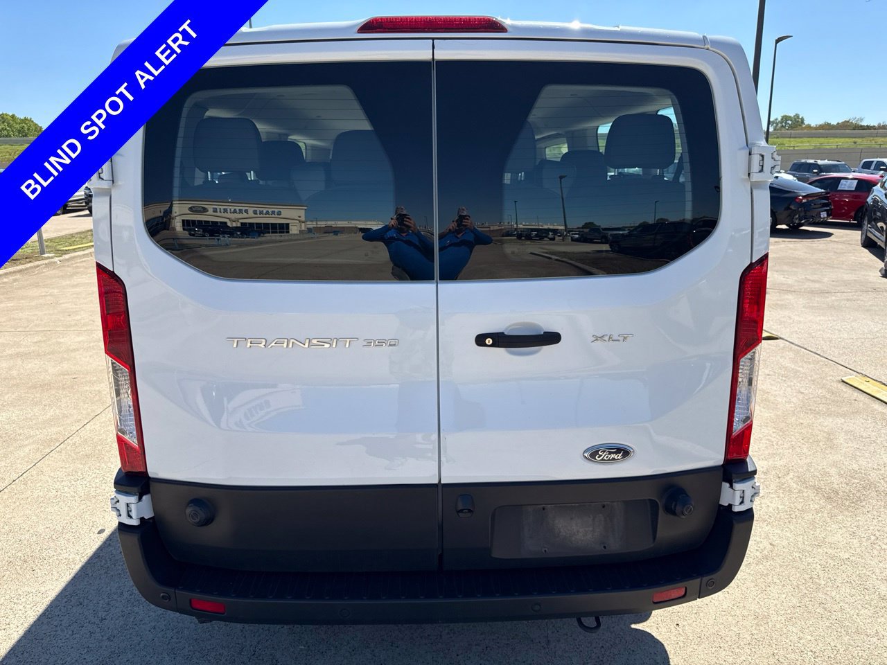 Used 2024 Ford Transit 350 XLT RWD image 7