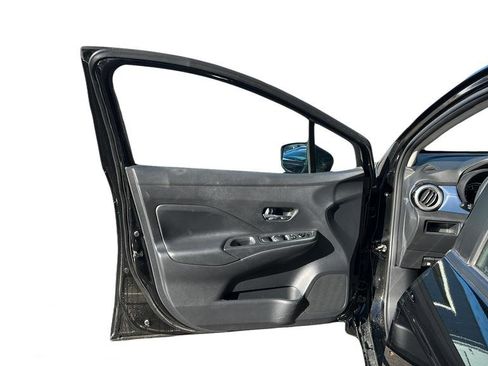 Used 2025 Nissan Versa SV w/ Trunk Package image 9