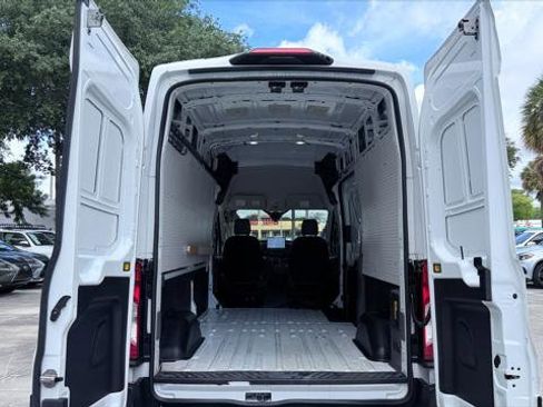 Used 2022 Ford E-Transit 148 High Roof RWD image 16