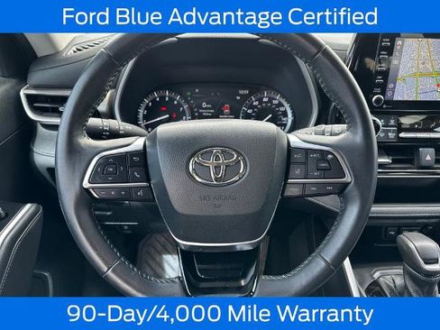Used 2021 Toyota Highlander XLE AWD/4WD image 20