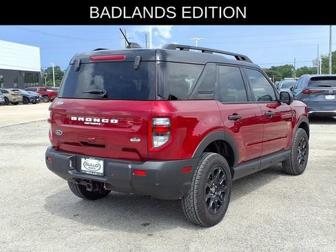 Used 2025 Ford Bronco Sport Badlands AWD/4WD image 2