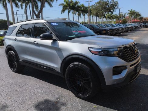 Used 2022 Ford Explorer ST w/ Equipment Group 401A AWD/4WD image 2