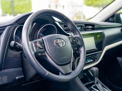 Used 2018 Toyota Corolla iM w/ All-Weather Mat Package image 14