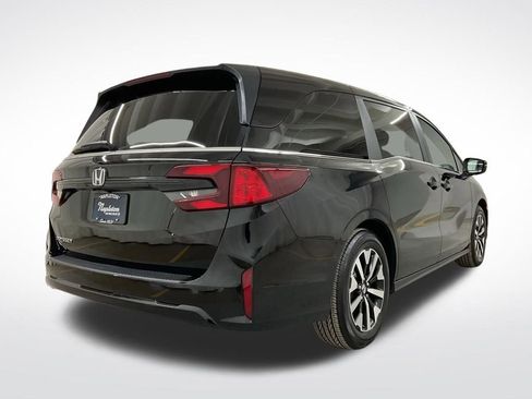Certified 2026 Honda Odyssey EX-L image 3