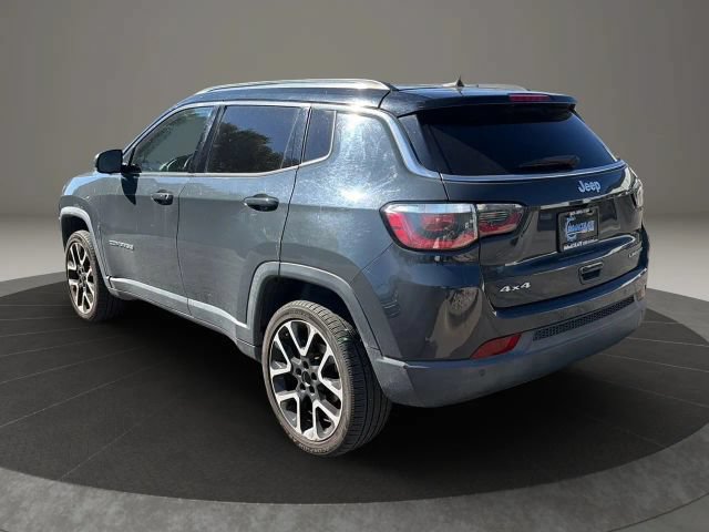 Used 2018 Jeep Compass Limited w/ Navigation Group AWD/4WD image 3