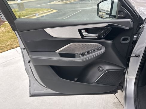 Used 2024 Acura MDX SH-AWD w/ Technology Package image 14