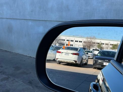 Used 2025 Kia Soul LX w/ LX Technology Package image 18