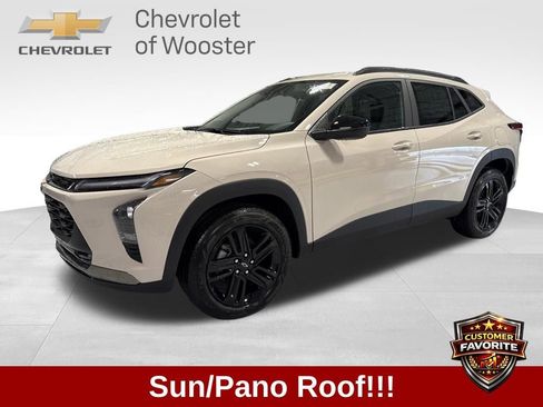 New 2026 Chevrolet Trax ACTIV w/ Sunroof Package FWD image 1