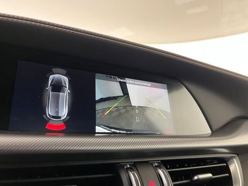 Used 2025 Alfa Romeo Stelvio Sprint image 36