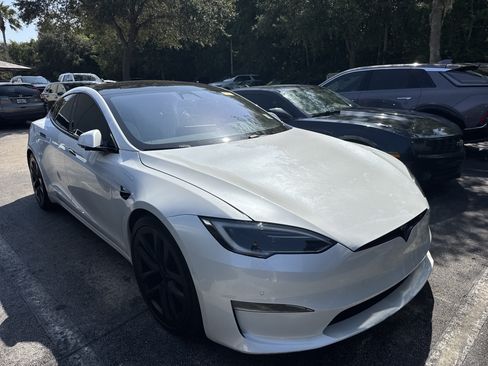 Used 2022 Tesla Model S Plaid AWD/4WD image 4