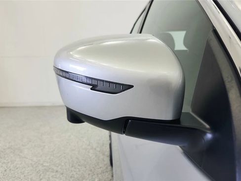 Used 2022 Nissan Rogue Sport SL AWD/4WD image 18