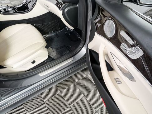 Used 2017 Mercedes-Benz E 300 image 25
