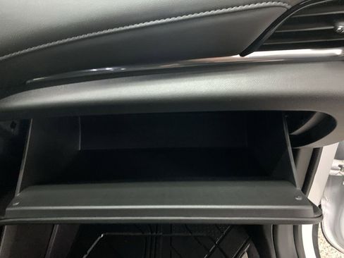 Used 2023 Chevrolet Traverse LT w/ LPO, Floor Liner Package AWD/4WD image 19