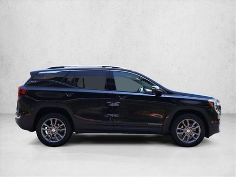 Used 2024 GMC Terrain SLT AWD/4WD image 5