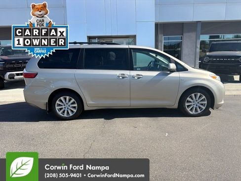 Used 2017 Toyota Sienna LE AWD/4WD image 8