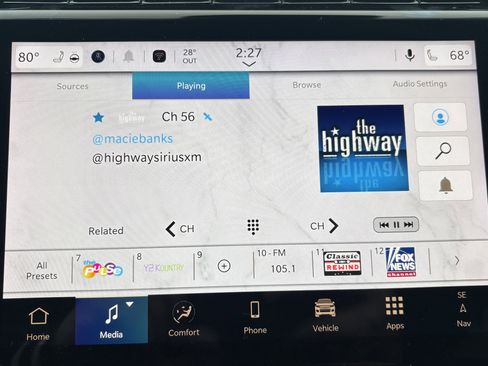 Used 2025 Jeep Grand Cherokee Limited w/ Luxury Tech Group II image 10