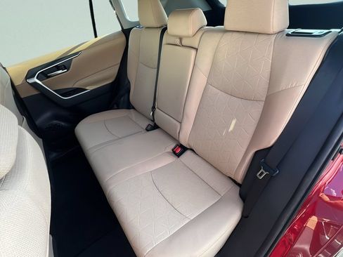 Used 2023 Toyota RAV4 XLE w/ Convenience Package FWD image 10
