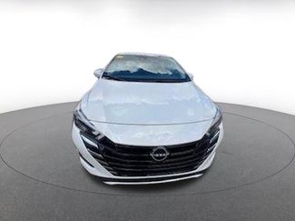 Used 2025 Nissan Versa SV video 2