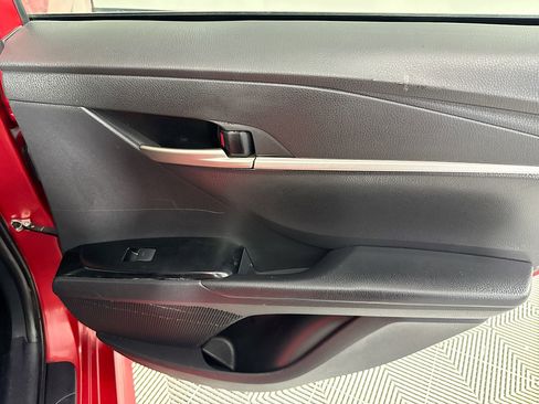 Used 2025 Toyota Camry SE image 44