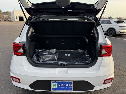New 2026 Hyundai Venue SEL FWD image 7