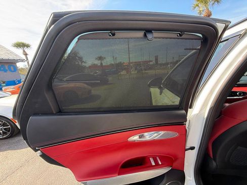 Used 2022 Genesis GV70 2.5T w/ Sport Prestige Package image 27