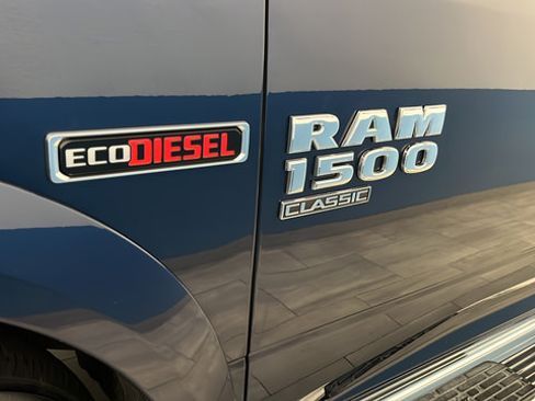 Certified 2019 RAM 1500 Laramie w/ Convenience Group AWD/4WD image 40