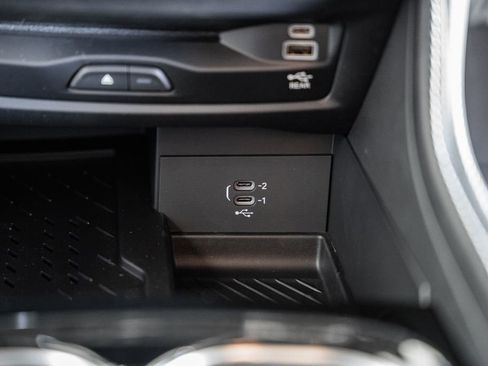 New 2026 Chrysler Pacifica Limited image 24