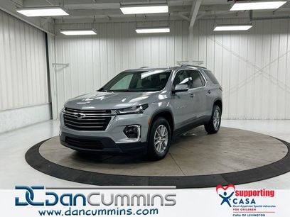 Used 2023 Chevrolet Traverse LT