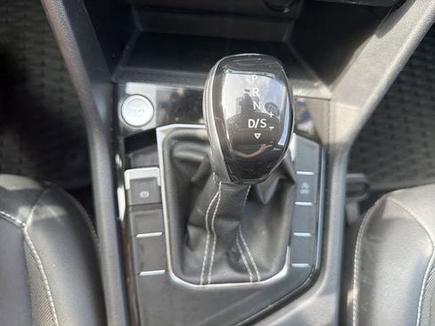 Used 2023 Volkswagen Taos SE FWD image 34