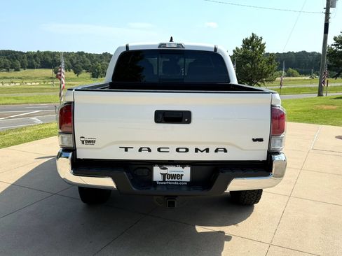 Used 2020 Toyota Tacoma TRD Off-Road AWD/4WD image 5