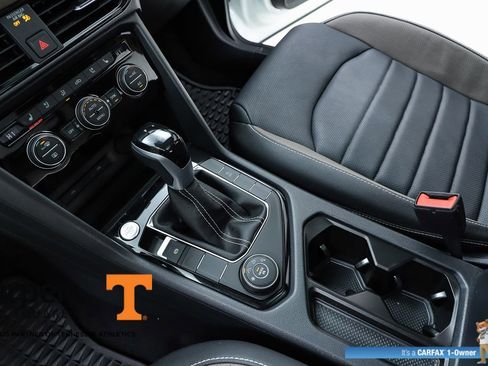 Used 2024 Volkswagen Taos SEL image 24