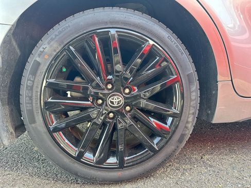 Used 2024 Toyota Camry SE image 28