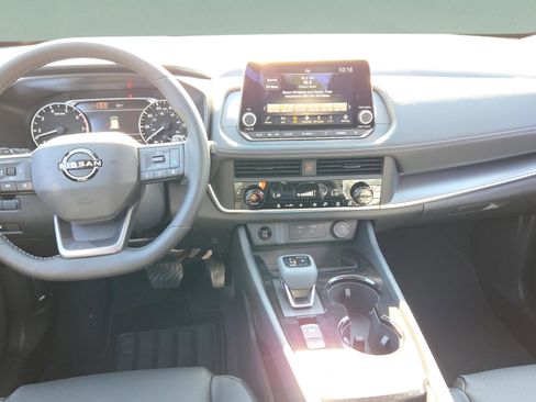 New 2026 Nissan Rogue SV FWD image 12