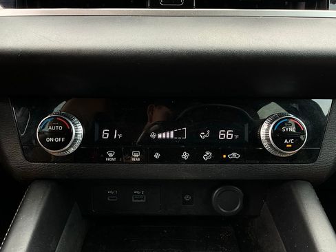 Used 2022 Mitsubishi Outlander SE image 27