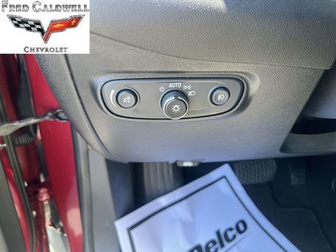 Used 2019 Chevrolet Equinox Premier w/ LPO, Cargo Package FWD image 23
