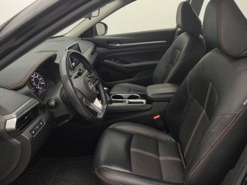 Used 2024 Nissan Altima 2.5 SR FWD image 17