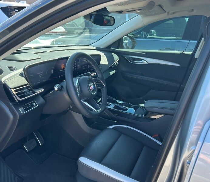 Certified 2024 Buick Envision Sport Touring AWD/4WD image 25