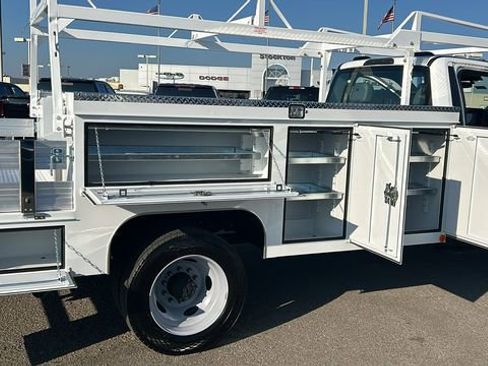 New 2025 Ford F550 2WD Regular Cab Super Duty image 19