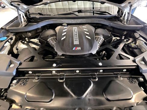Used 2022 BMW X5 M w/ Executive Package image 28