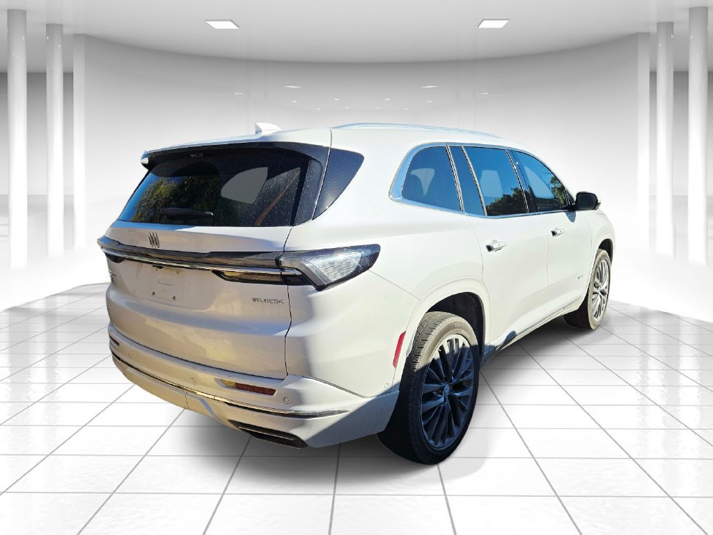 Used 2025 Buick Enclave Avenir w/ Super Cruise Package AWD/4WD image 2