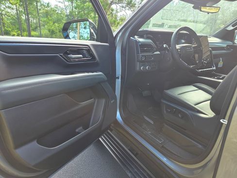 New 2026 GMC Yukon AT4 w/ AT4 Premium Plus Package AWD/4WD image 12