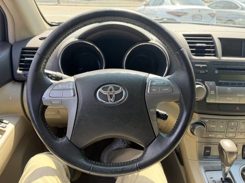 Used 2010 Toyota Highlander SE image 30