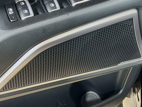 New 2025 Kia Telluride S image 19